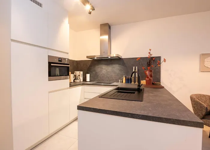 Brand New At The For 4 * 奥斯滕德