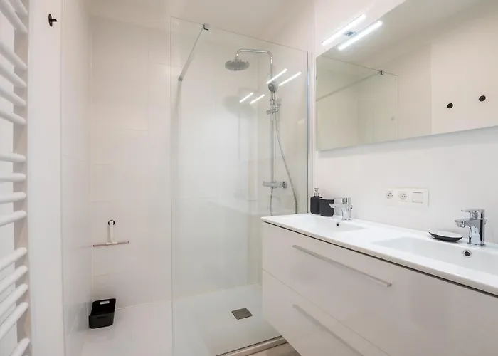 Brand New At The For 4 Ostende